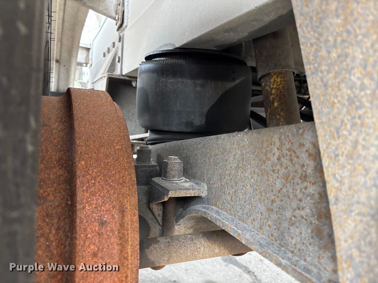 image for item FH7044 1996 Walker Stainless tank trailer