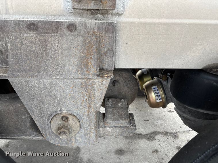 image for item FH7044 1996 Walker Stainless tank trailer