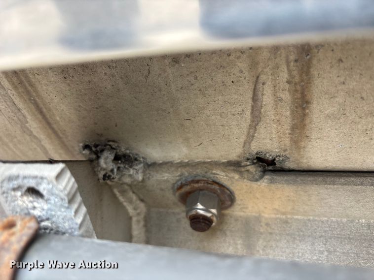 image for item FH7044 1996 Walker Stainless tank trailer