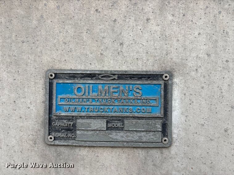 image for item FH7044 1996 Walker Stainless tank trailer