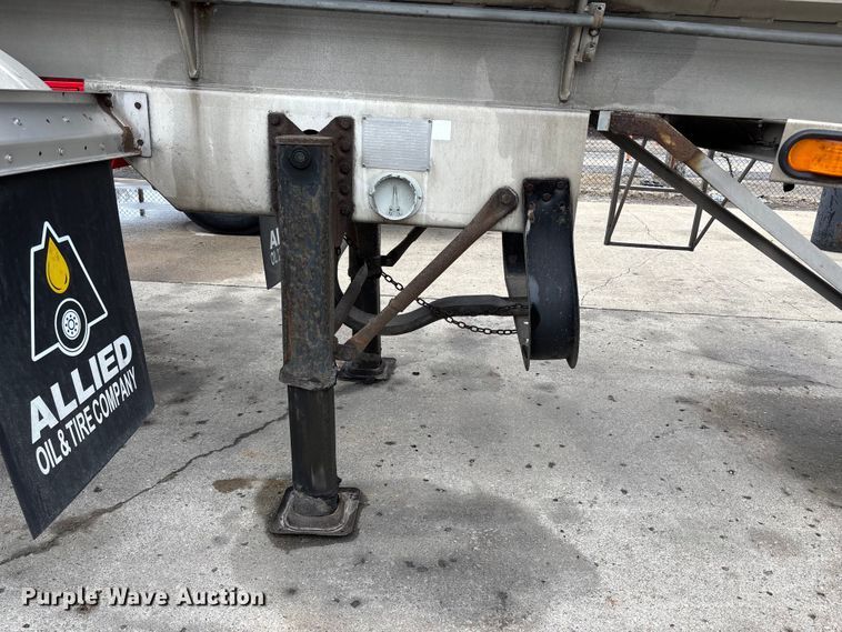 image for item FH7044 1996 Walker Stainless tank trailer