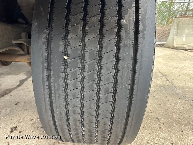 image for item FH7044 1996 Walker Stainless tank trailer