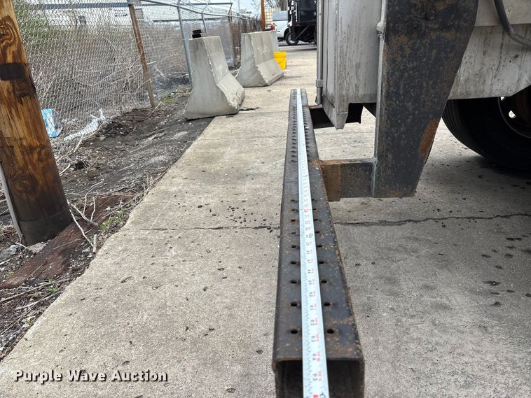 image for item FH7044 1996 Walker Stainless tank trailer