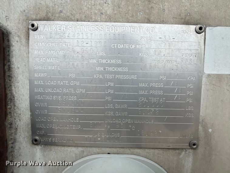 image for item FH7044 1996 Walker Stainless tank trailer