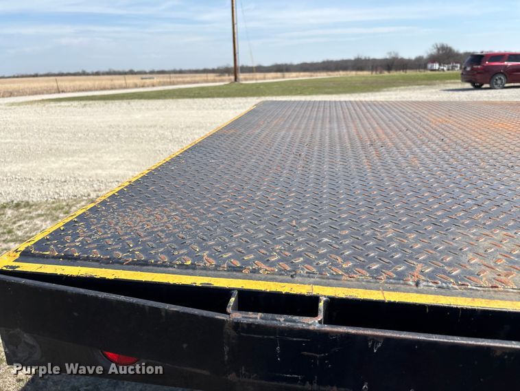 image for item FI0850 1980 Ford 9000 flatbed truck