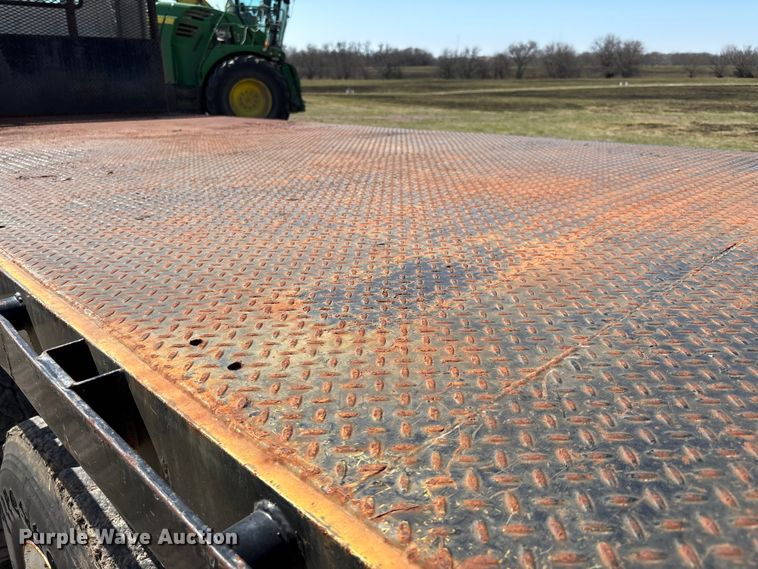 image for item FI0850 1980 Ford 9000 flatbed truck