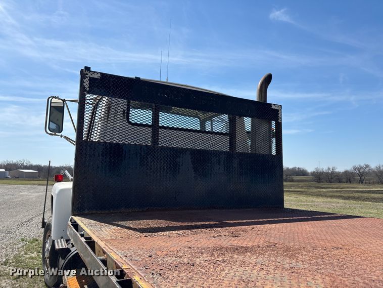 image for item FI0850 1980 Ford 9000 flatbed truck