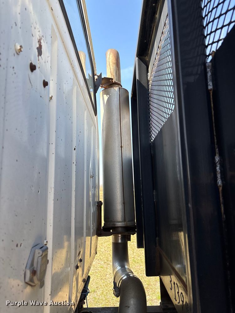 image for item FI0850 1980 Ford 9000 flatbed truck