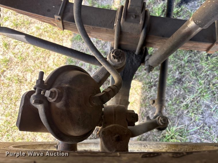 image for item FI0850 1980 Ford 9000 flatbed truck