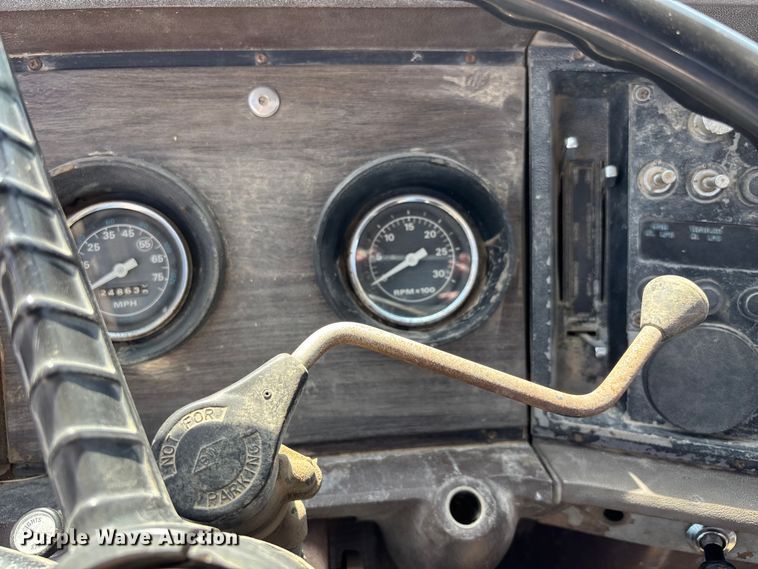 image for item FI0850 1980 Ford 9000 flatbed truck