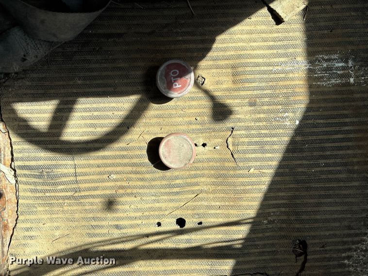 image for item FI0850 1980 Ford 9000 flatbed truck