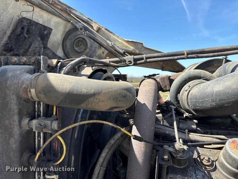 image for item FI0850 1980 Ford 9000 flatbed truck