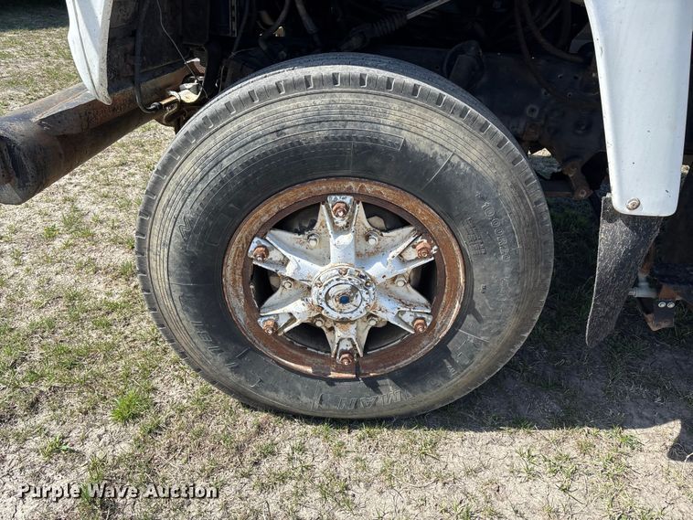 image for item FI0850 1980 Ford 9000 flatbed truck