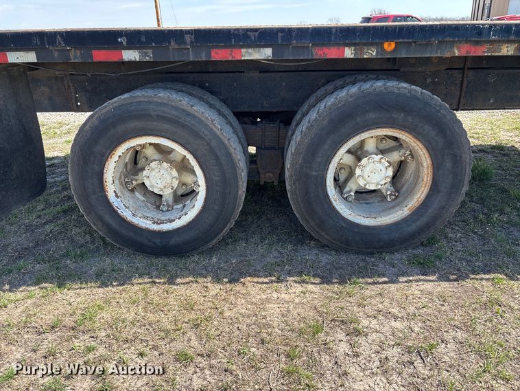 image for item FI0850 1980 Ford 9000 flatbed truck