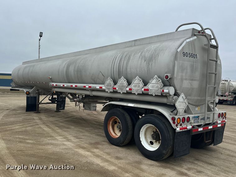 image for item FK0010 1990 Beall tank trailer