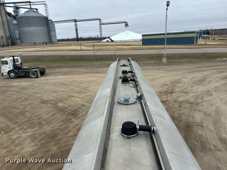 image for item FK0010 1990 Beall tank trailer