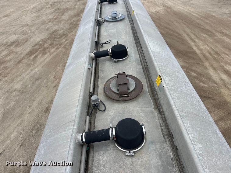 image for item FK0010 1990 Beall tank trailer