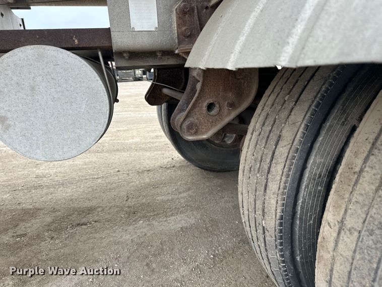 image for item FK0010 1990 Beall tank trailer