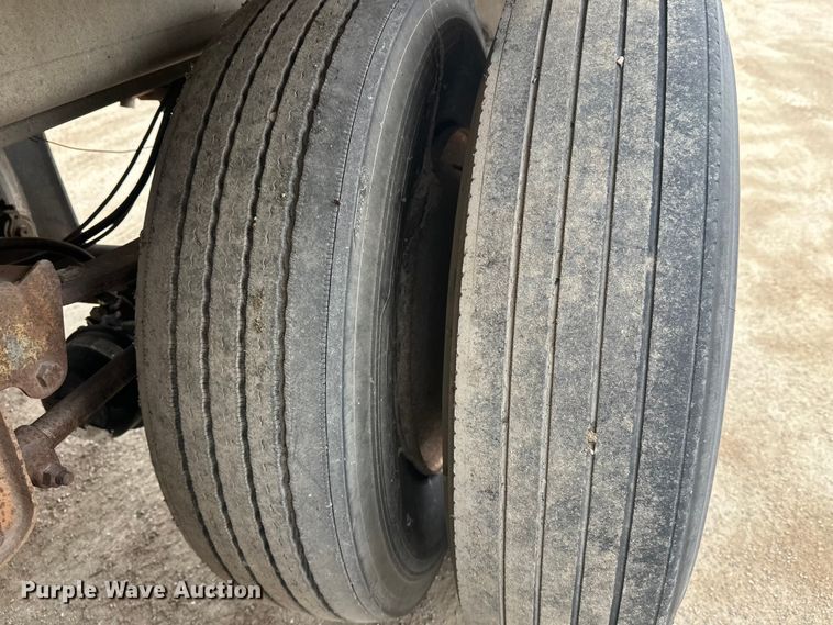 image for item FK0010 1990 Beall tank trailer