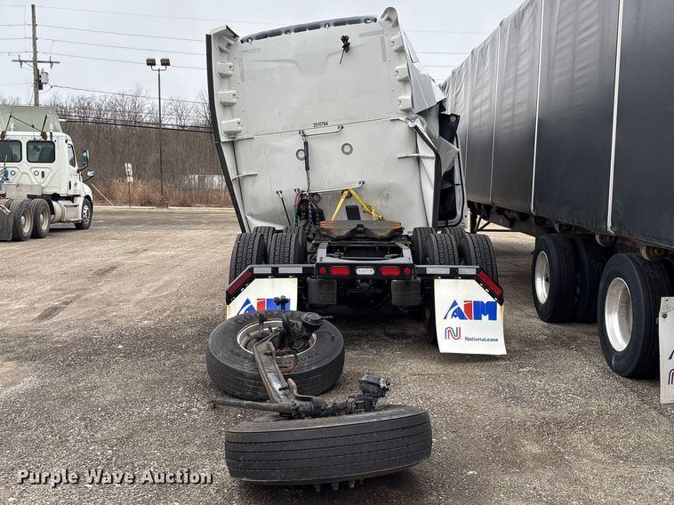 image for item FK1271 2025 Peterbilt 579 semi truck