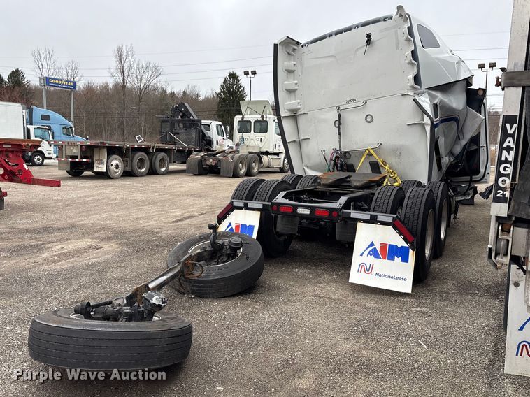 image for item FK1271 2025 Peterbilt 579 semi truck