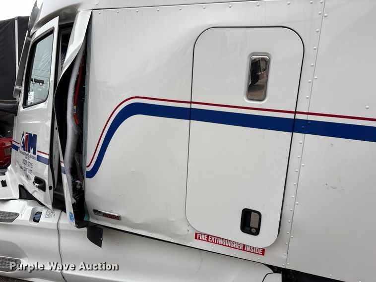 image for item FK1271 2025 Peterbilt 579 semi truck