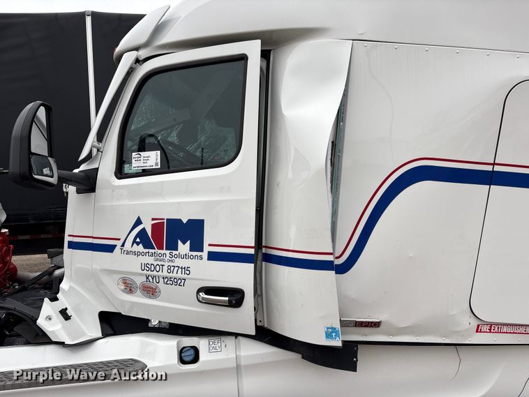 image for item FK1271 2025 Peterbilt 579 semi truck