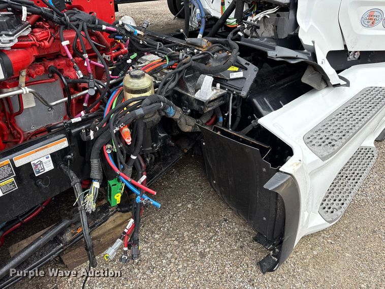 image for item FK1271 2025 Peterbilt 579 semi truck