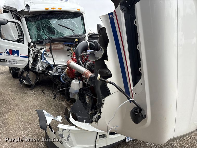 image for item FK1271 2025 Peterbilt 579 semi truck