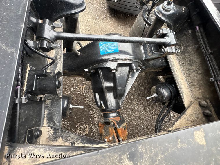 image for item FK1271 2025 Peterbilt 579 semi truck