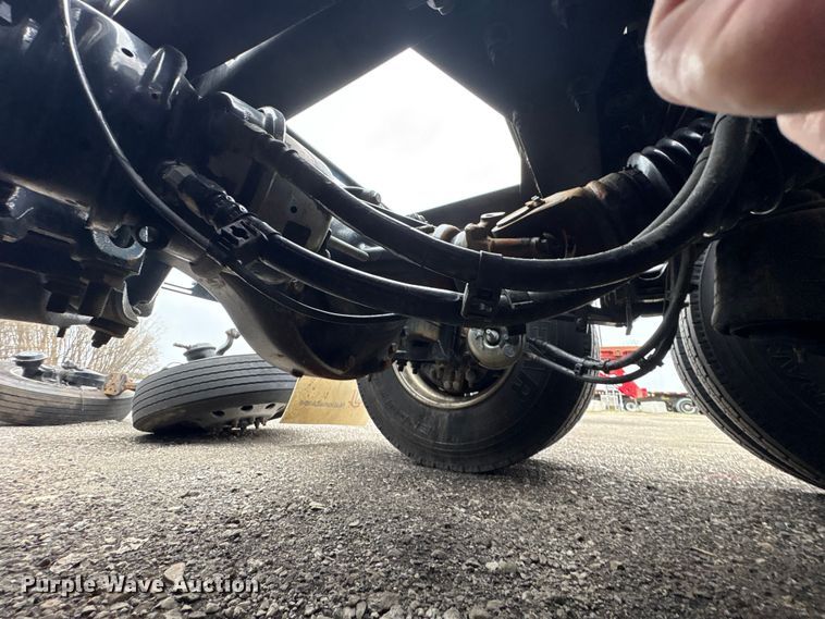 image for item FK1271 2025 Peterbilt 579 semi truck