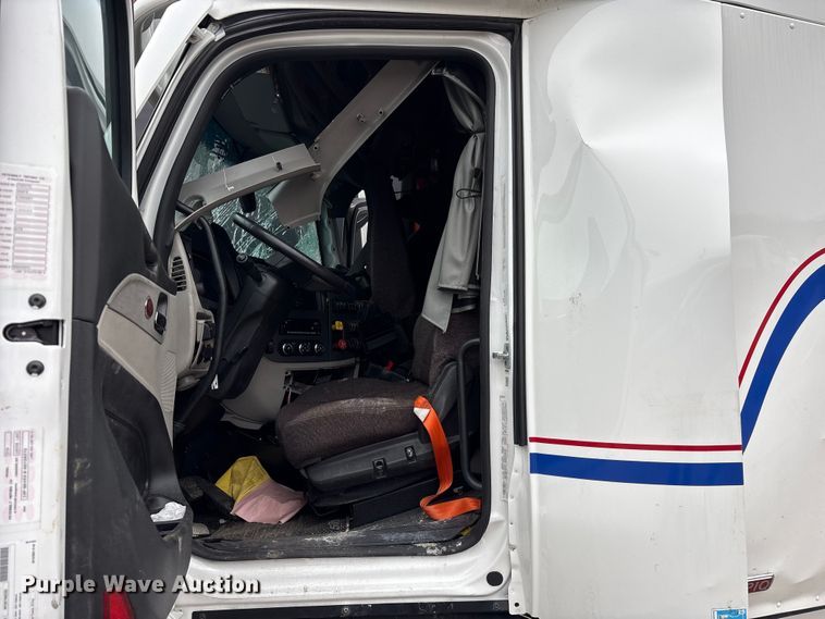 image for item FK1271 2025 Peterbilt 579 semi truck