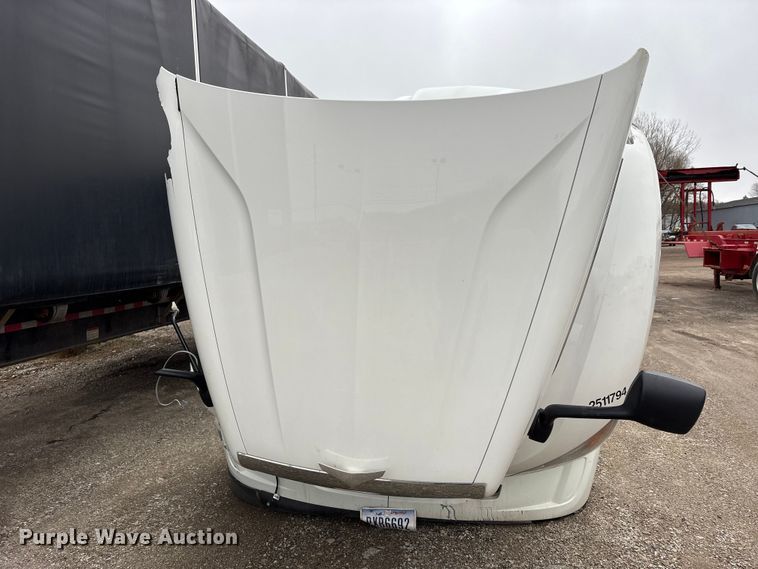 image for item FK1271 2025 Peterbilt 579 semi truck