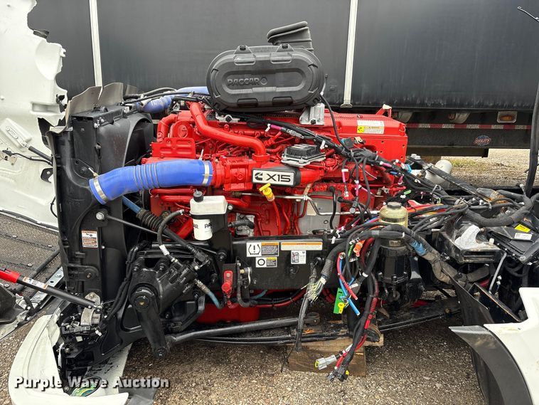 image for item FK1271 2025 Peterbilt 579 semi truck