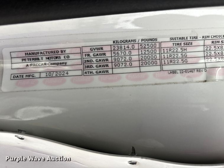 image for item FK1271 2025 Peterbilt 579 semi truck