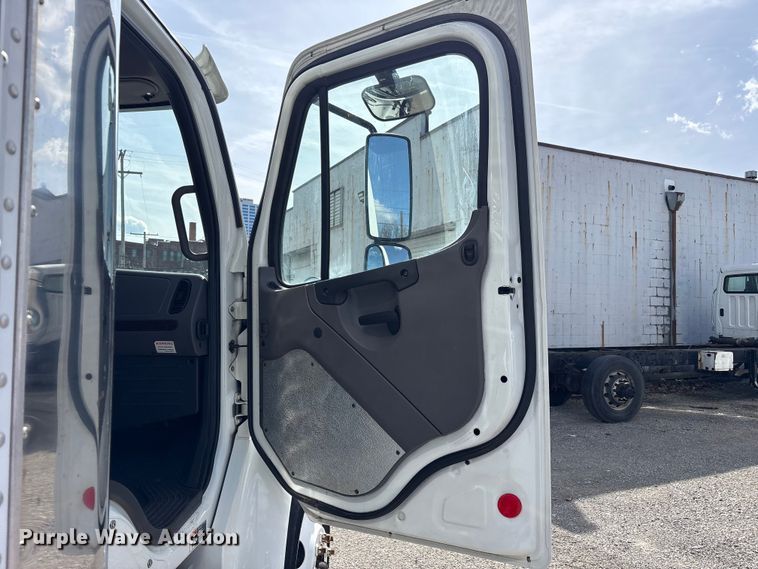 image for item FK1272 2016 Freightliner Business Class M2 refrigerated truck