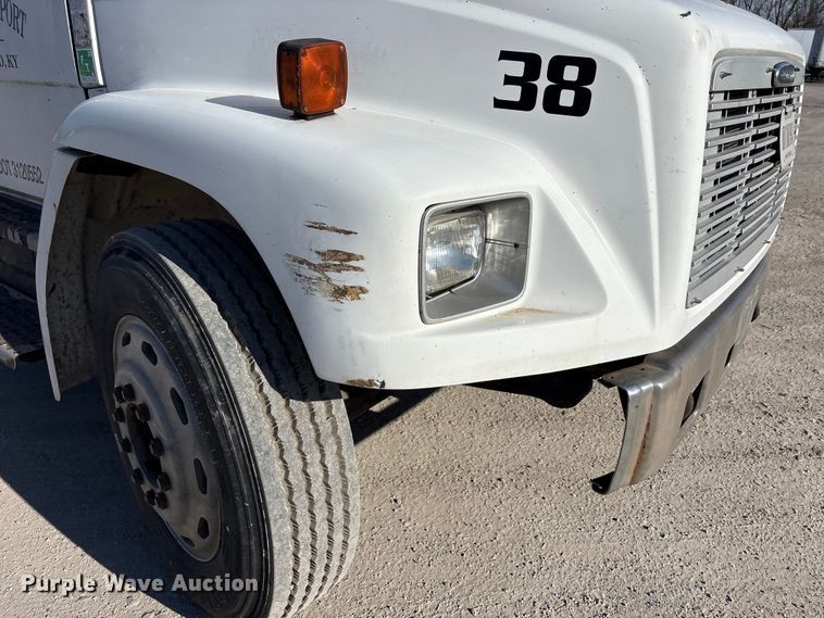 image for item FK1292 1997 Freightliner FL70 box truck