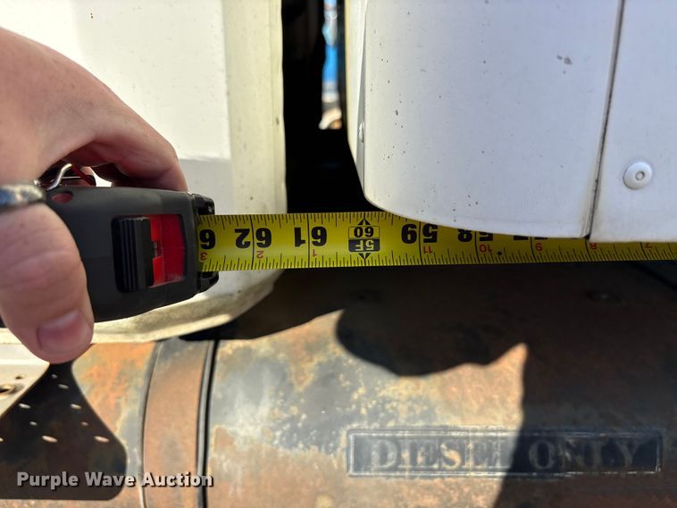 image for item FK1292 1997 Freightliner FL70 box truck