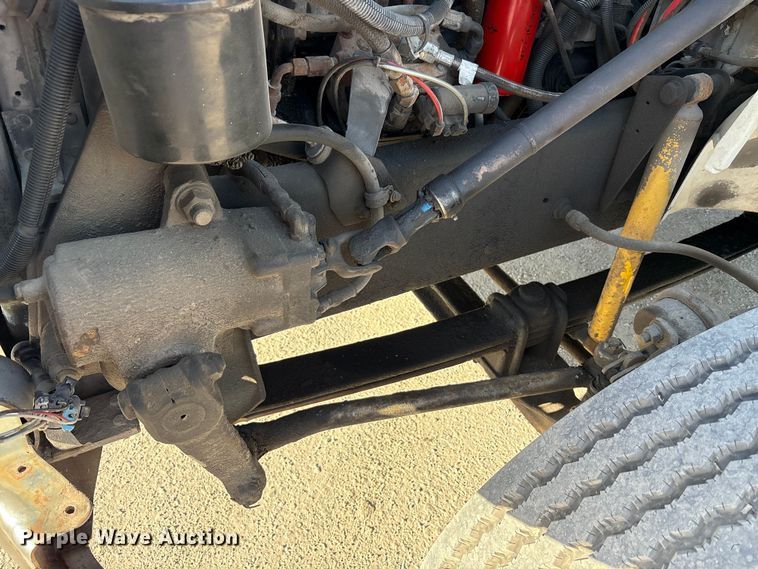 image for item FK1292 1997 Freightliner FL70 box truck