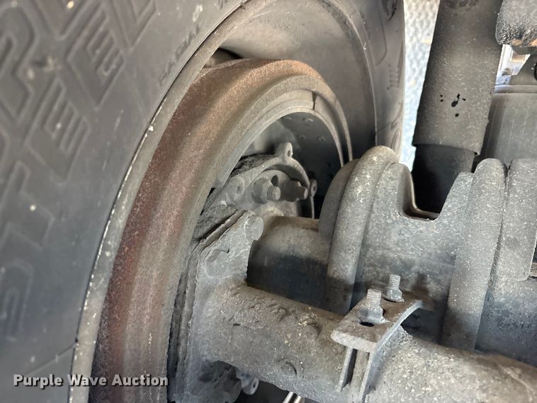 image for item FK1292 1997 Freightliner FL70 box truck