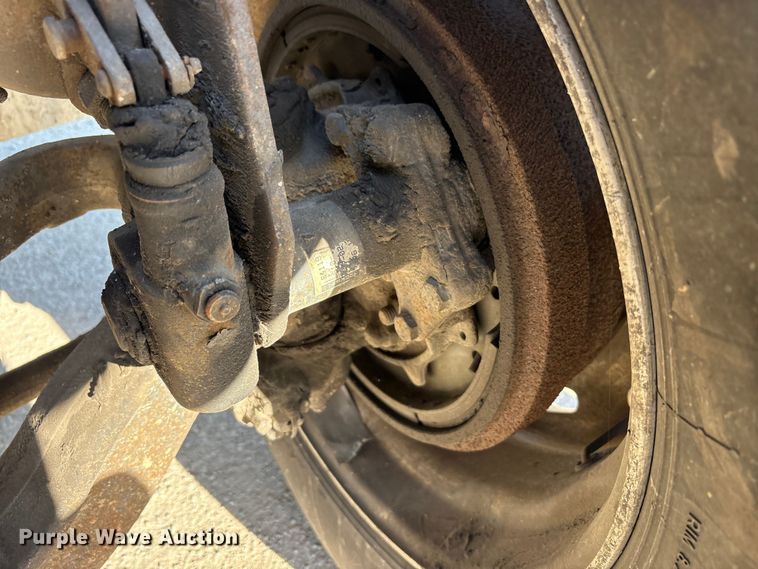 image for item FK1292 1997 Freightliner FL70 box truck