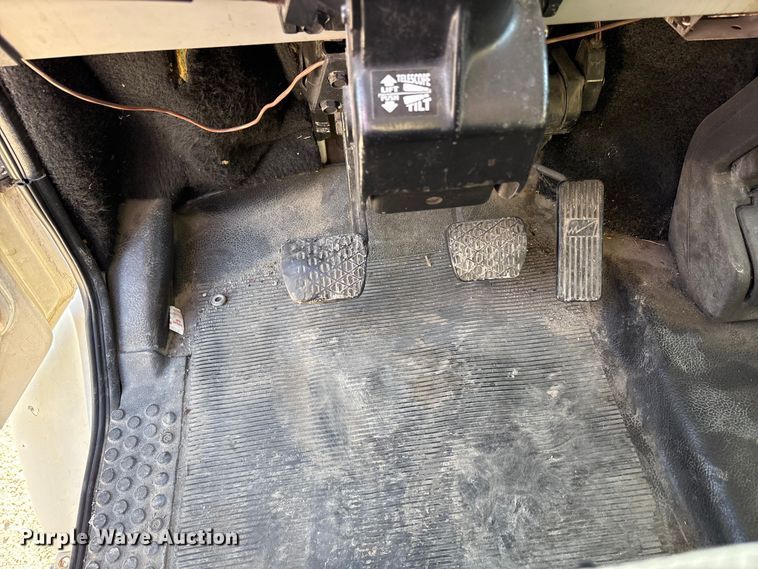 image for item FK1292 1997 Freightliner FL70 box truck