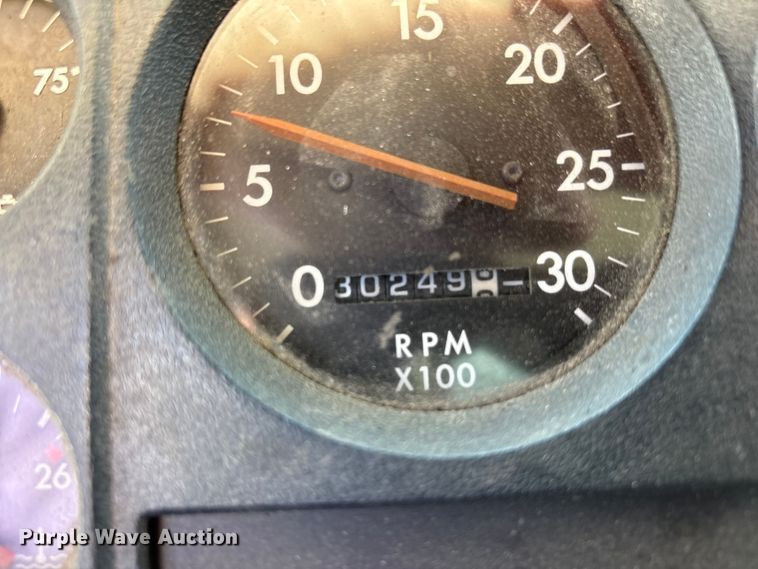 image for item FK1292 1997 Freightliner FL70 box truck