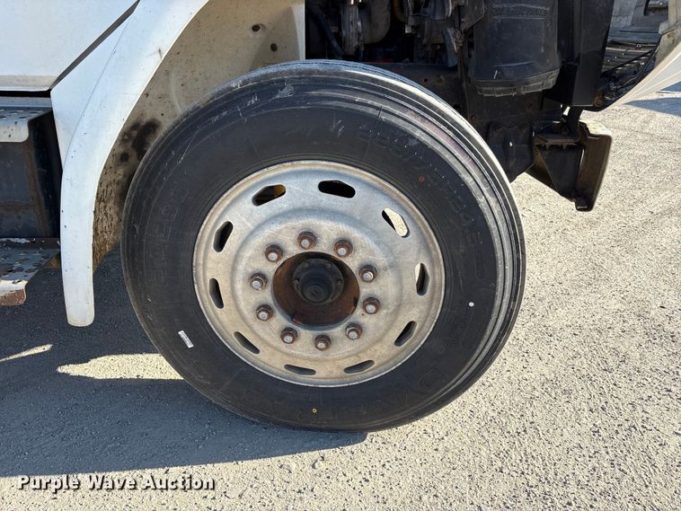 image for item FK1292 1997 Freightliner FL70 box truck