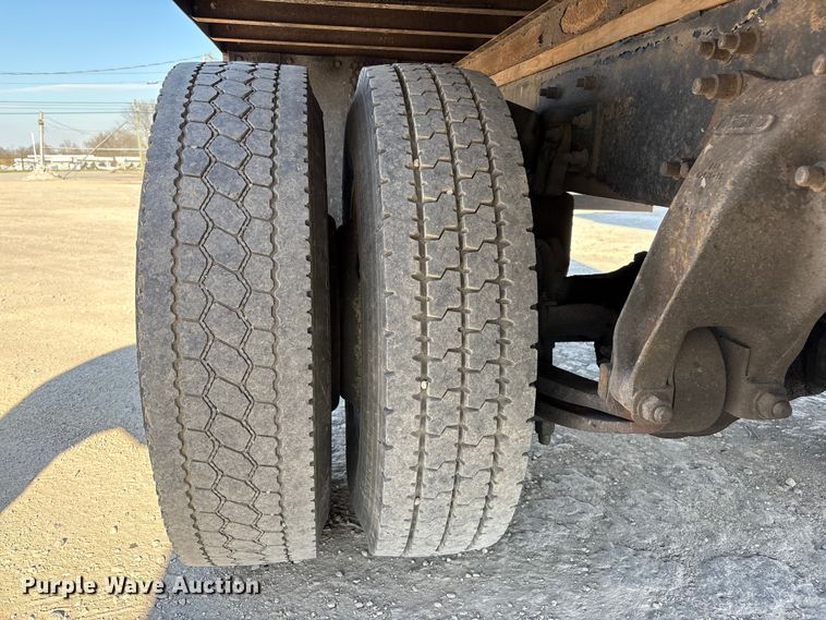 image for item FK1292 1997 Freightliner FL70 box truck