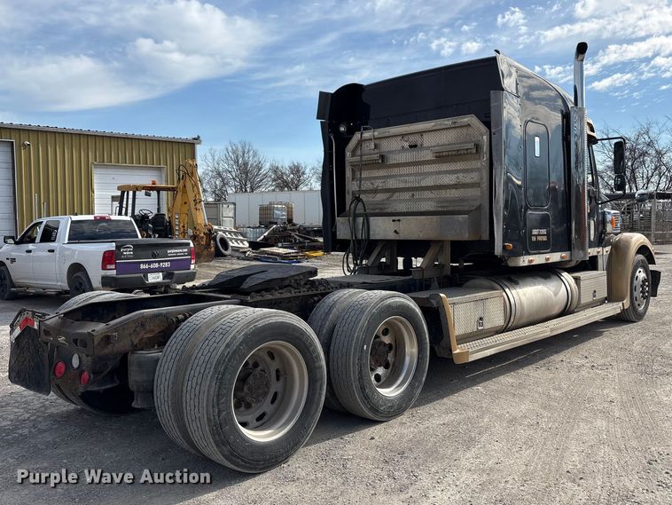 image for item FK1293 2006 Freightliner Coronado semi truck