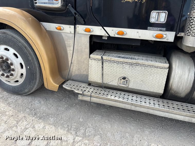 image for item FK1293 2006 Freightliner Coronado semi truck