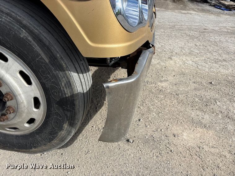 image for item FK1293 2006 Freightliner Coronado semi truck