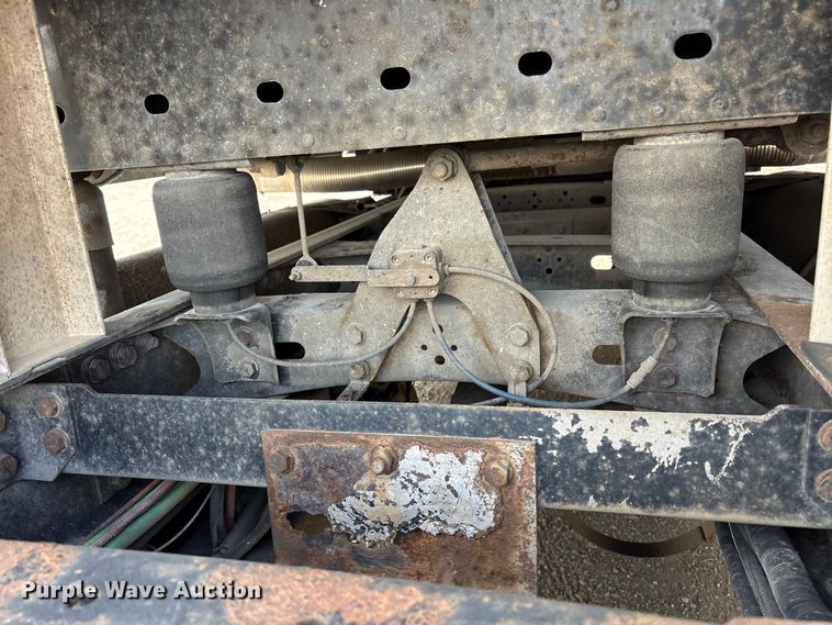 image for item FK1293 2006 Freightliner Coronado semi truck