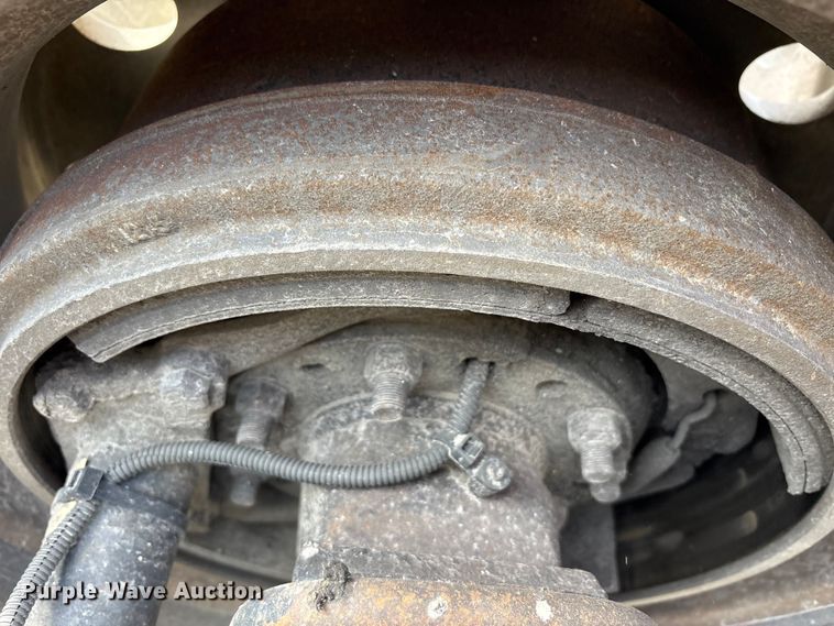 image for item FK1293 2006 Freightliner Coronado semi truck